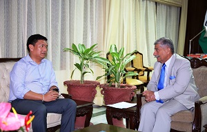 The Governor Brig. (Dr.) B.D. Mishra (Retd.) with the Chief Minister of Arunachal Pradesh Shri Pema Khandu at Raj Bhavan, Itanagar on 11th June 2018.